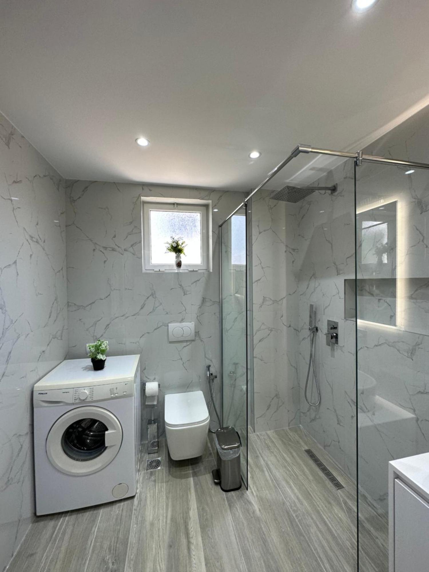 Guesthouse Xhuliano Εξαμίλιο Εξωτερικό φωτογραφία
