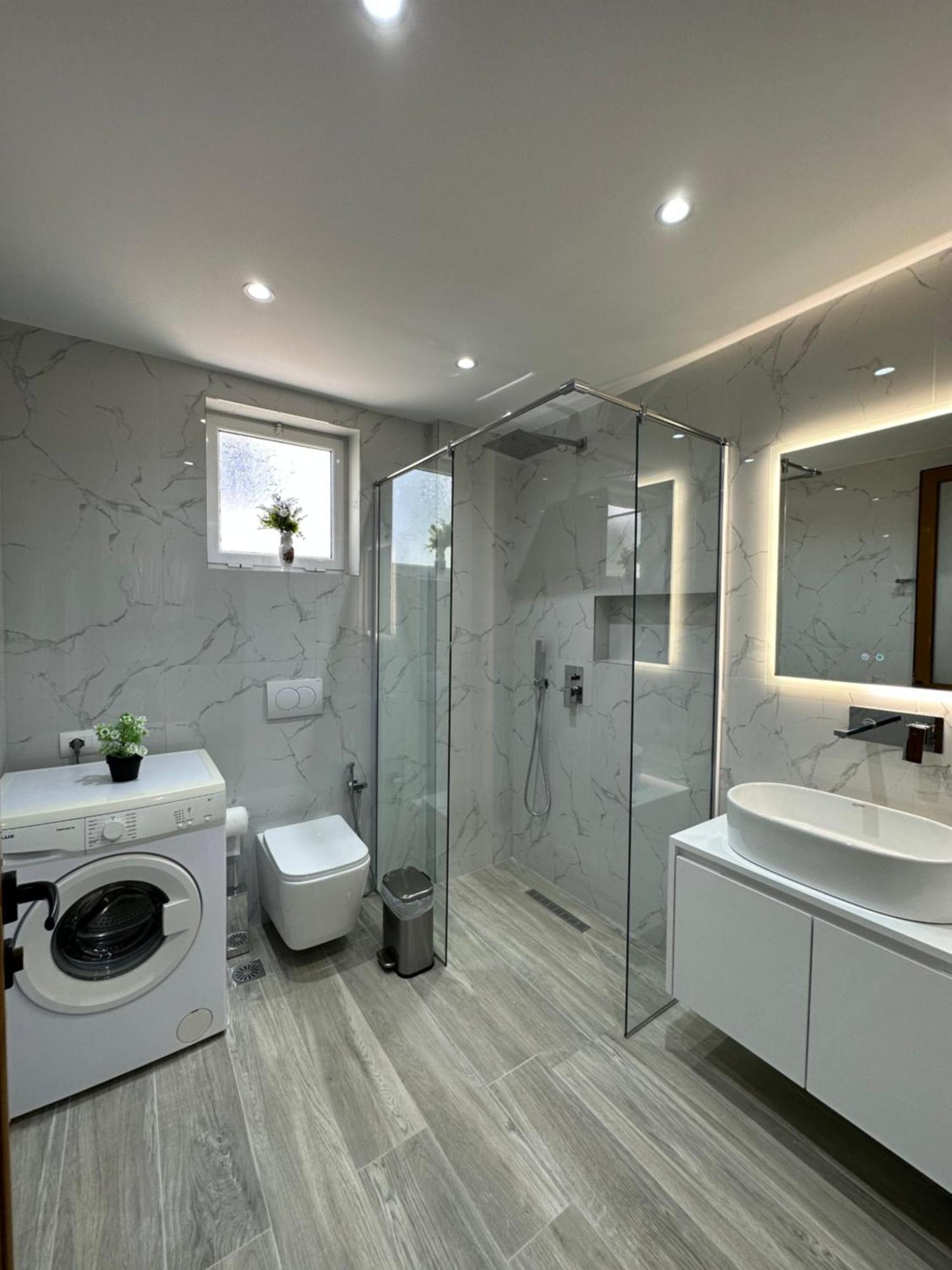 Guesthouse Xhuliano Εξαμίλιο Εξωτερικό φωτογραφία