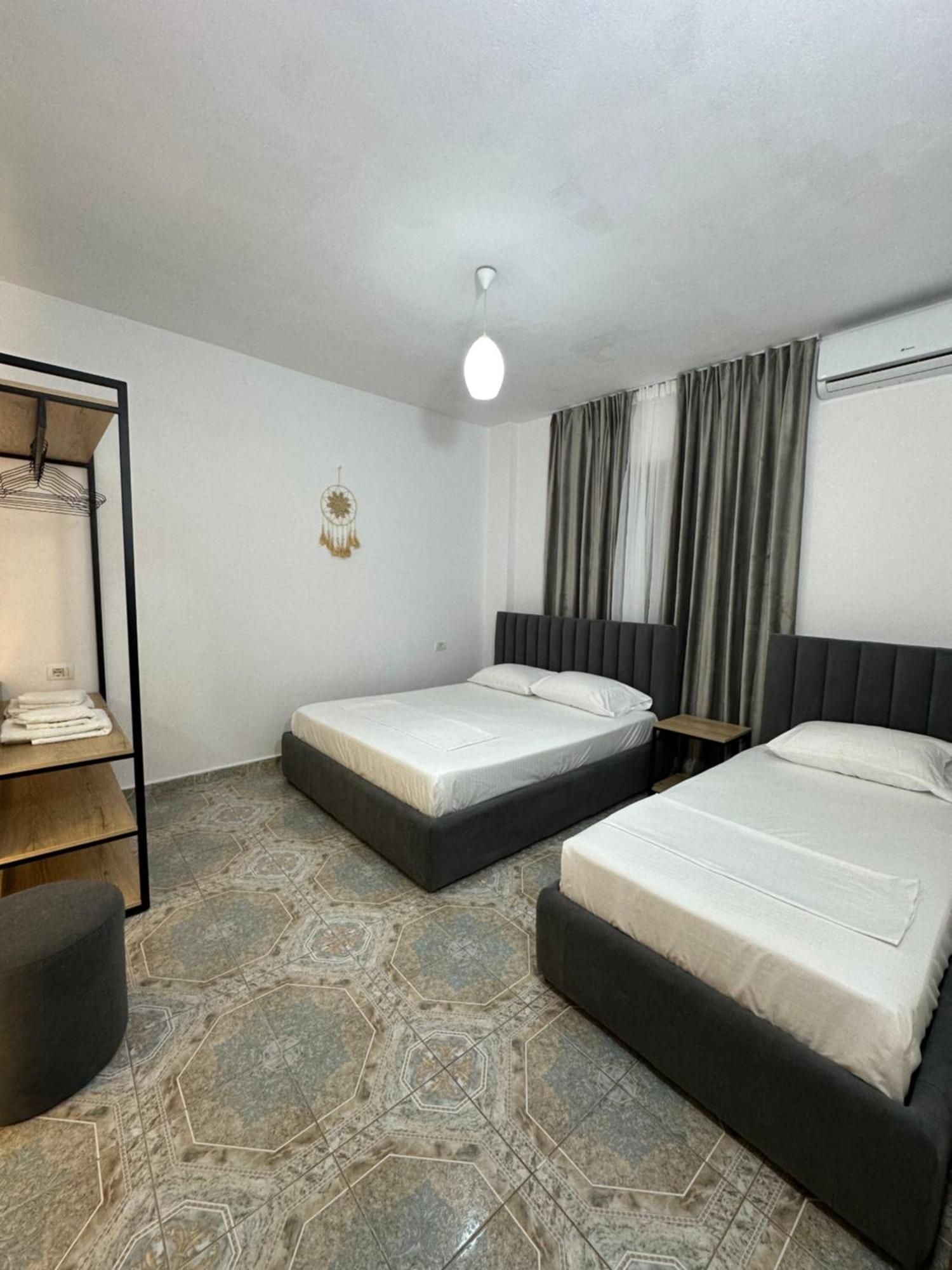 Guesthouse Xhuliano Εξαμίλιο Εξωτερικό φωτογραφία