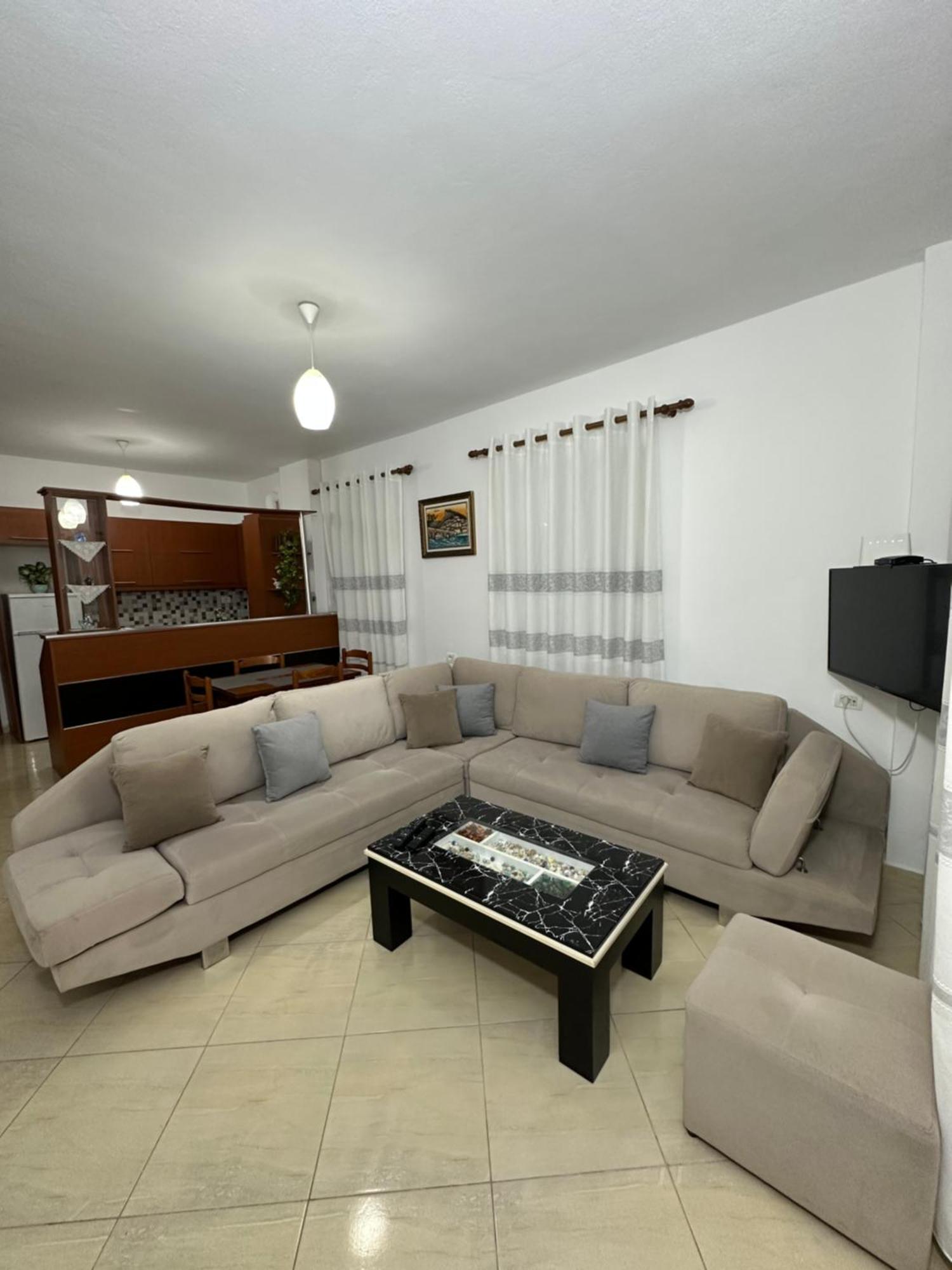 Guesthouse Xhuliano Εξαμίλιο Εξωτερικό φωτογραφία