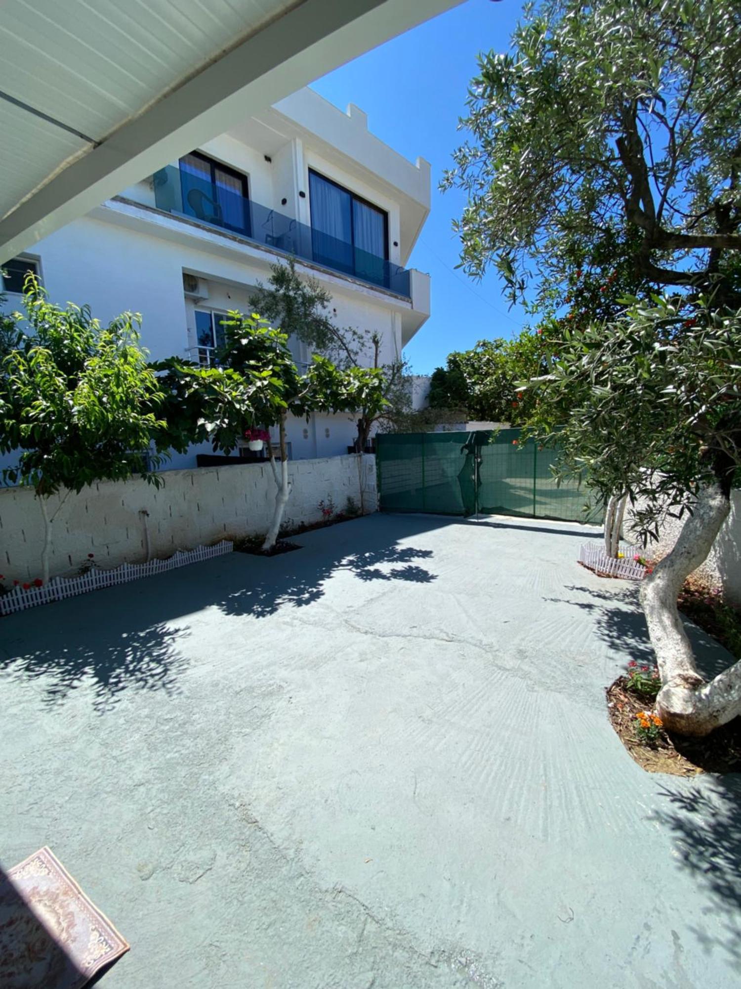 Guesthouse Xhuliano Εξαμίλιο Εξωτερικό φωτογραφία